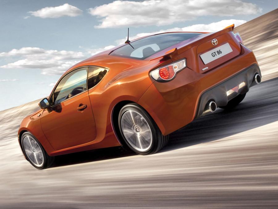  Toyota GT 86 2011 года  (фото 15 из 22)